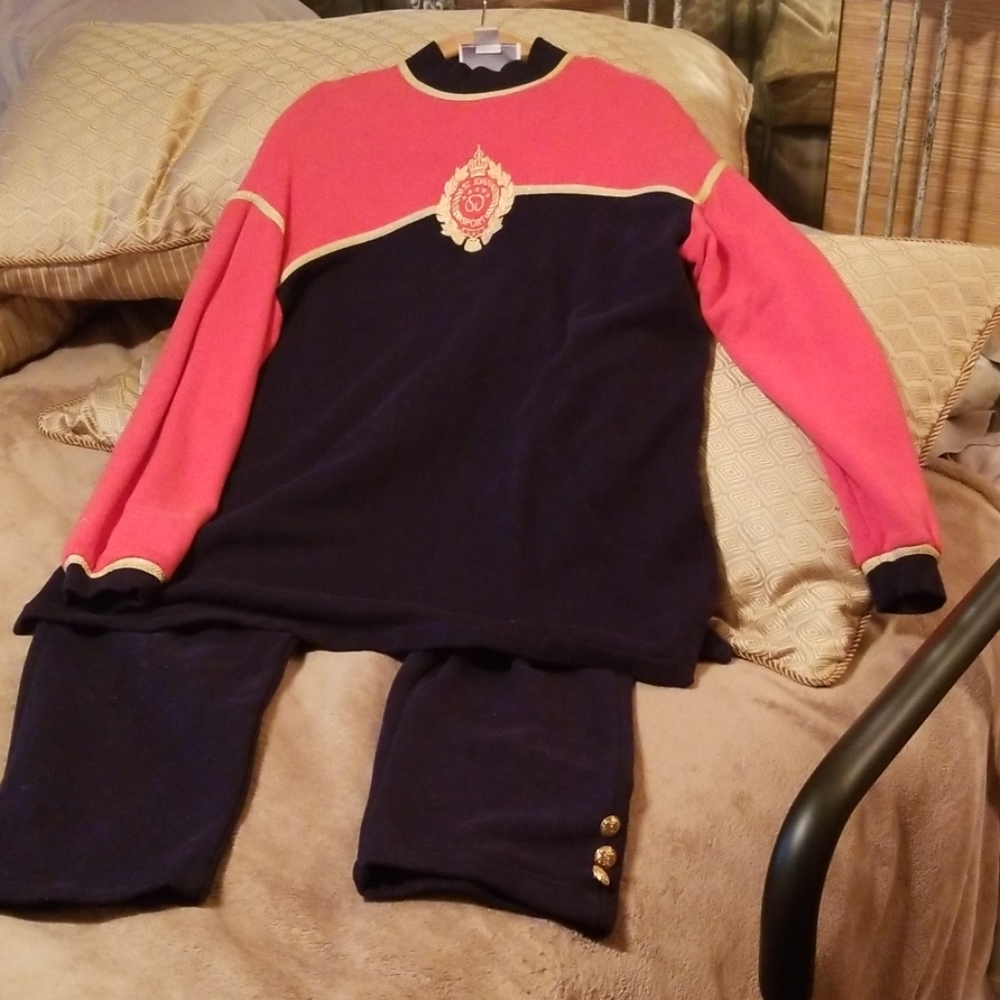 very nice St. John Sport Outfit